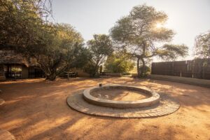 Boma Ngata Safari Lodge Boma Ngata Safari Lodge
