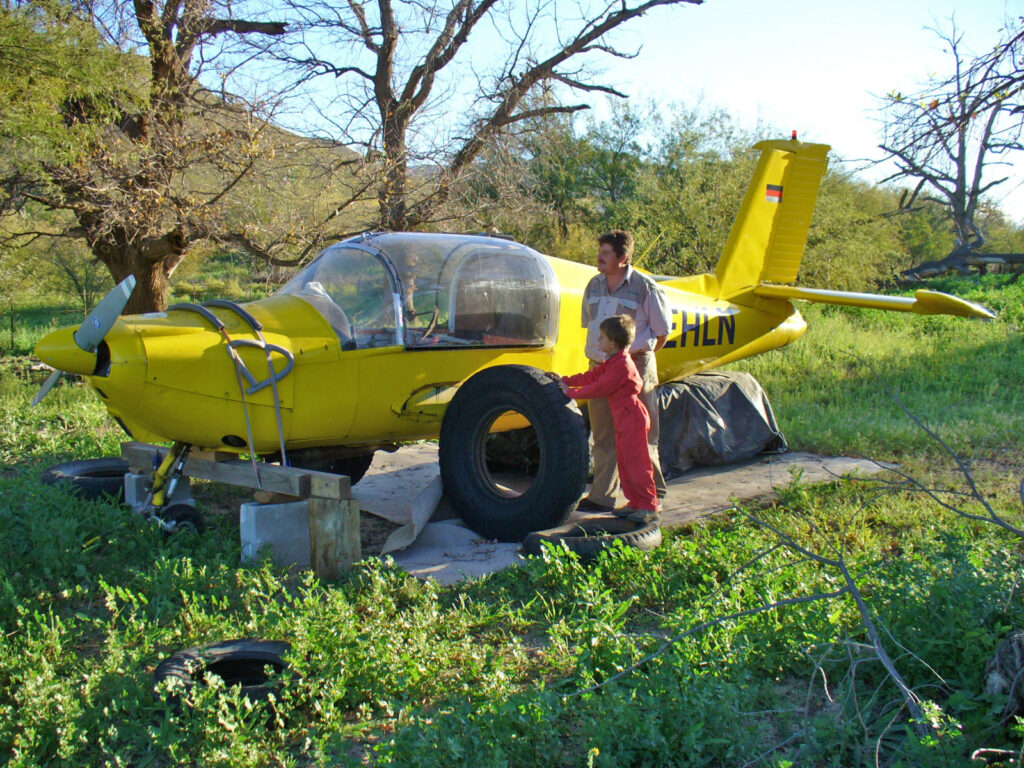 Cessna in Biedouw valley