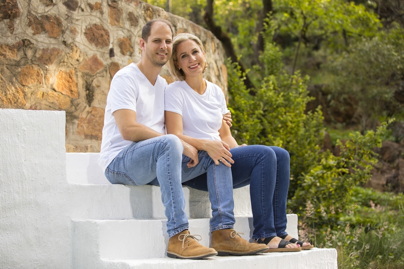 Couple on steps_family photography