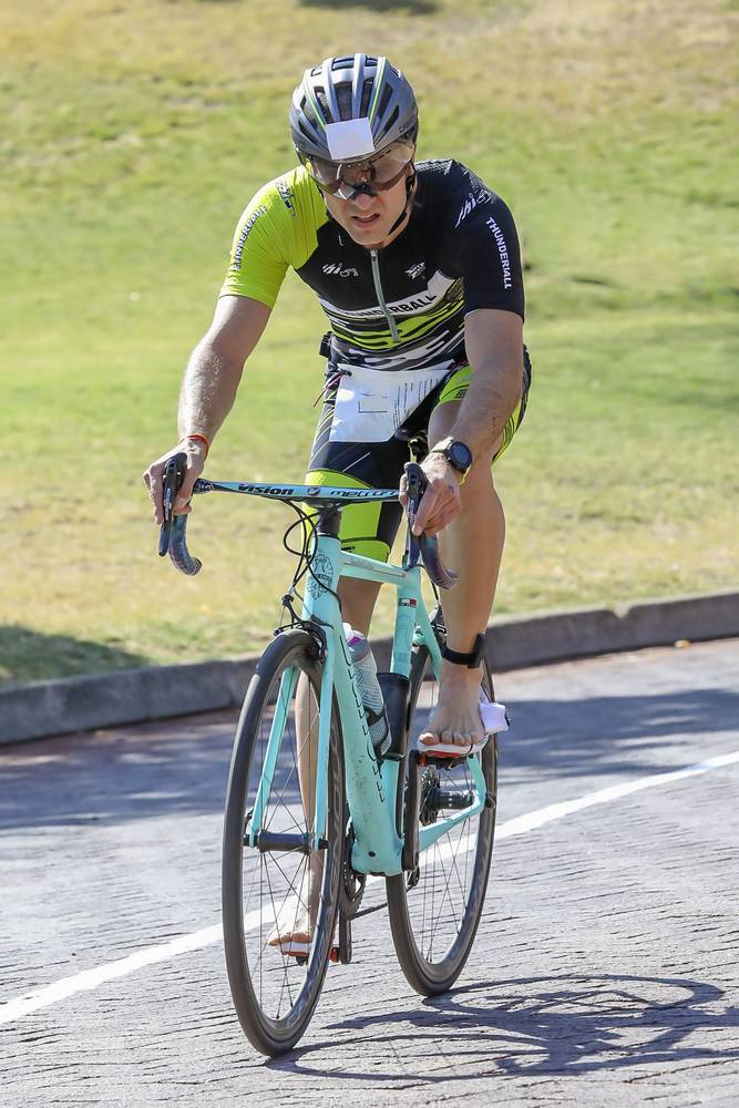 Cyclist triathlon_sport and action photography