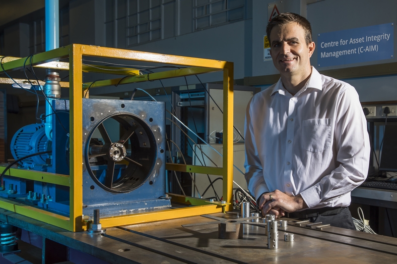 Dr Dawie Diamond_Blade Tip Timing exp