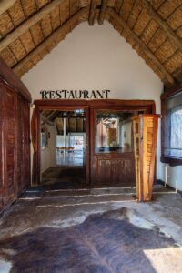 Ngata Safari lodge restaurant Ngata Safari lodge restaurant