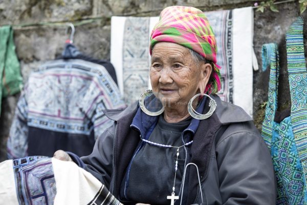 Hmong vendor Sa Pa