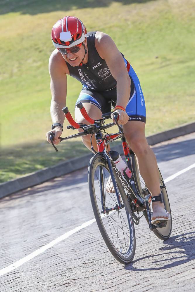 Triathlon cyclist_sport and action photography