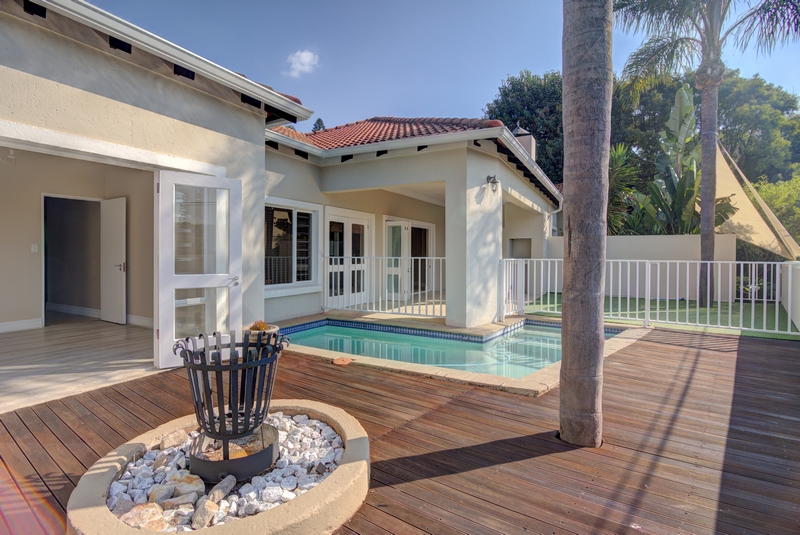 boma and swimming pool_exterior deck_real estate photography boma and swimming pool_exterior deck_real estate photography