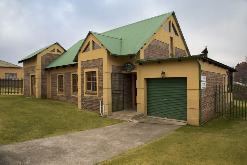 front exterior_dullstroom_cottage_tourism_photography front exterior_dullstroom_cottage_tourism_photography