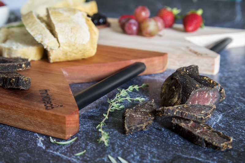 lifestyle product photography_thinkdeco_handmade wooden boards