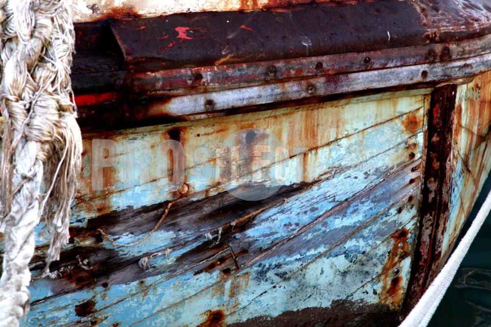 Rusted ship Hout Bay harbour | ProSelect-images