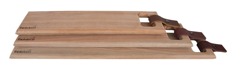 wooden cutting boards with leather straps_product photography